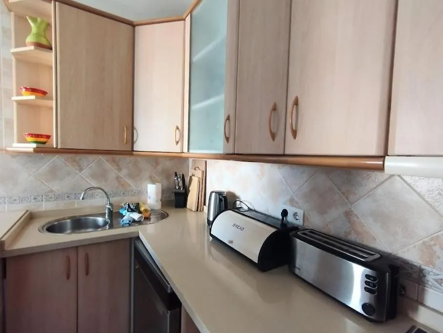 First Beach Line Apartment With 3 Bedrooms And Parking, نيرخا